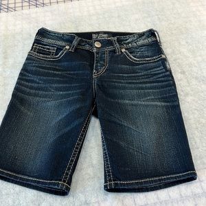 Silver Suki Mid-rise Burmuda Shorts. 28 x 8